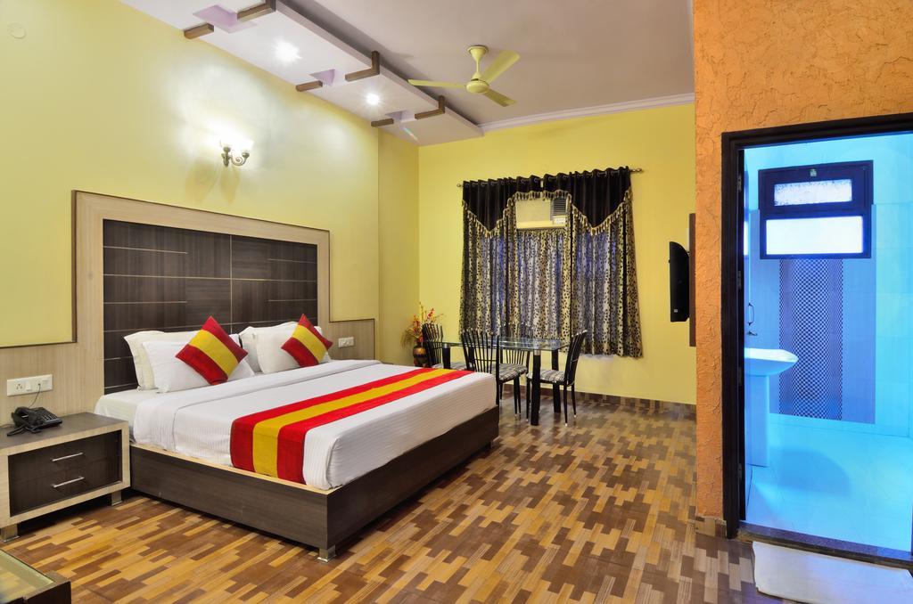 Hotel Roopa International Amritsar Esterno foto