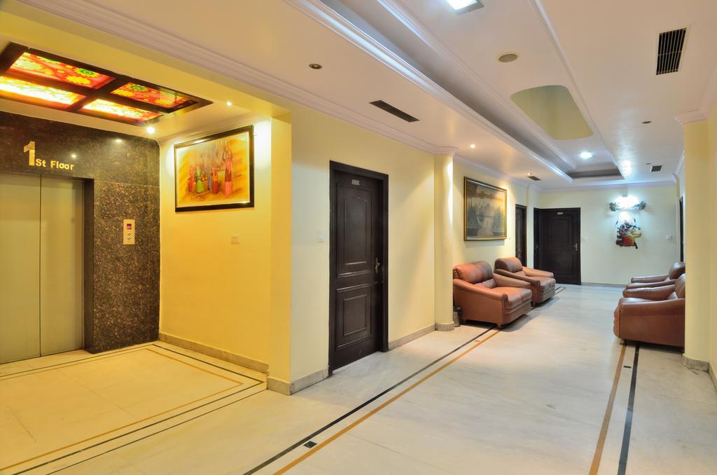 Hotel Roopa International Amritsar Esterno foto